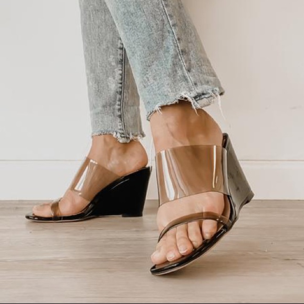 NWOT TONY BIANCO black and clear wedge sandal
